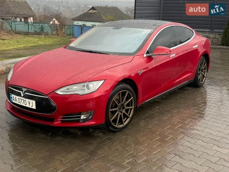2013 Tesla Model S, VIN 5YJSA1CP9DFP11708:plate — фото 1 (autoria)