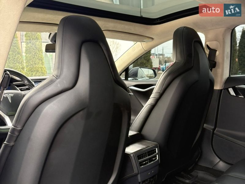 Лифтбек Tesla Model S 2016 в Житомире фото 13 Лифтбек Tesla Model S 2016 в Житомире