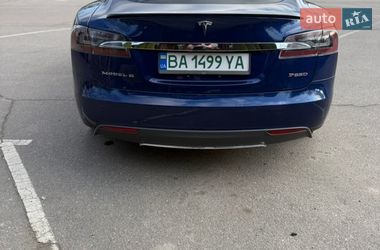 Лифтбек Tesla Model S 2015 в Александрие