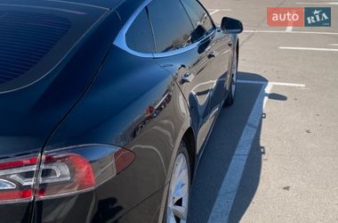 Ліфтбек Tesla Model S 2018 в Львові