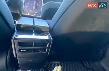 Ліфтбек Tesla Model S 2018 в Львові