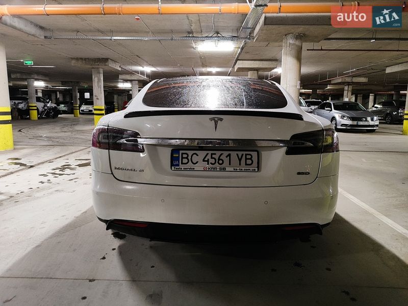 Лифтбек Tesla Model S 2015 в Львове фото 9 Лифтбек Tesla Model S 2015 в Львове
