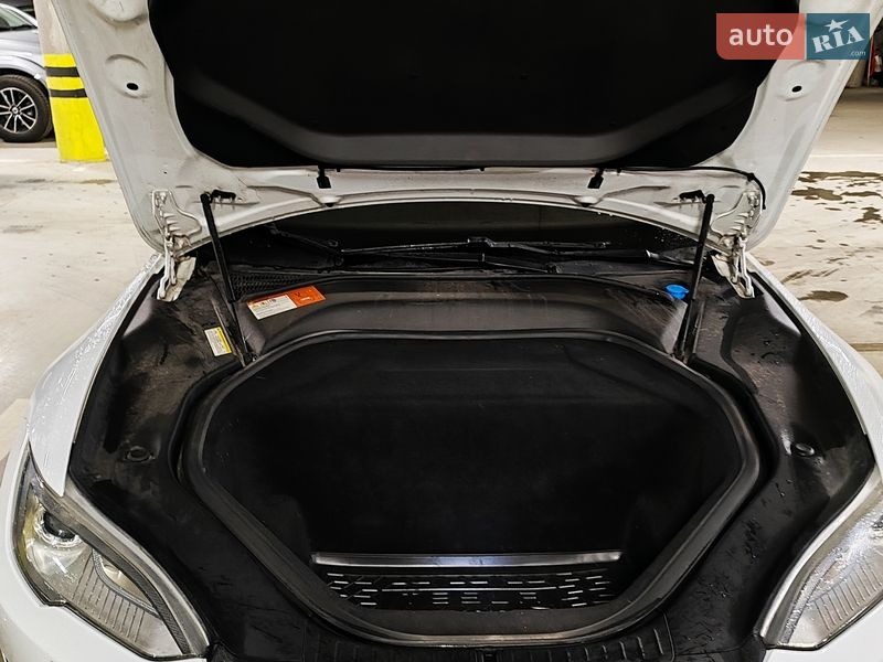 Лифтбек Tesla Model S 2015 в Львове фото 14 Лифтбек Tesla Model S 2015 в Львове