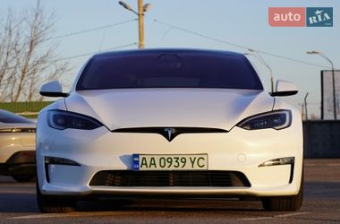 Лифтбек Tesla Model S 2023 в Киеве