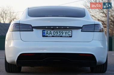 Лифтбек Tesla Model S 2023 в Киеве