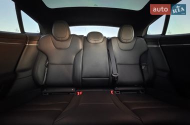 Лифтбек Tesla Model S 2023 в Киеве
