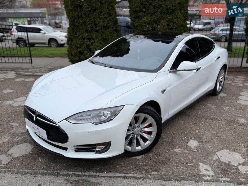 Лифтбек Tesla Model S 2015 в Одессе