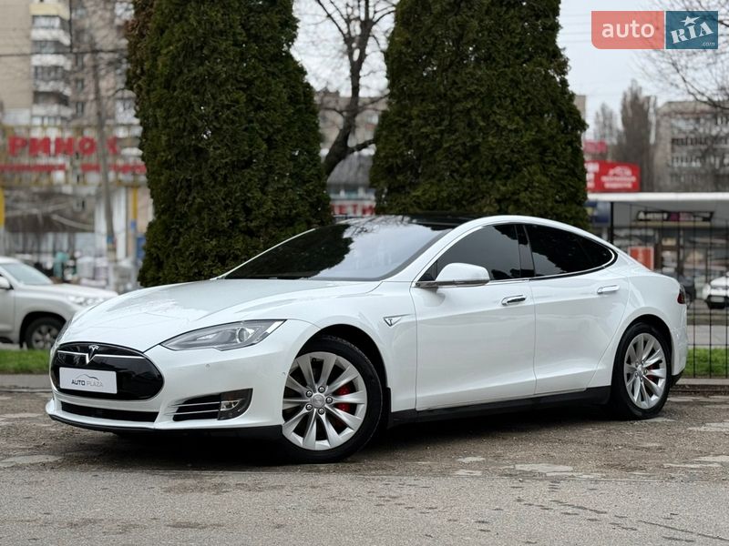 Лифтбек Tesla Model S 2015 в Одессе