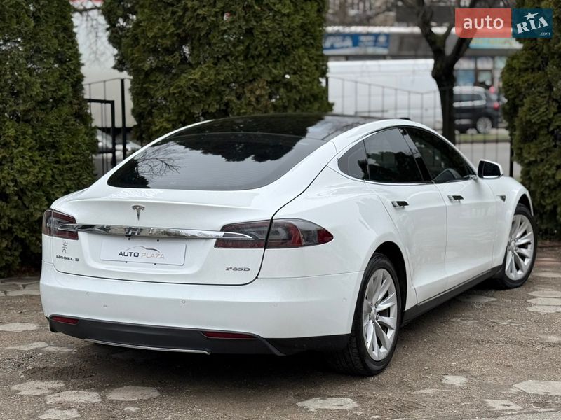 Лифтбек Tesla Model S 2015 в Одессе