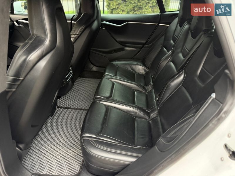 Лифтбек Tesla Model S 2015 в Одессе