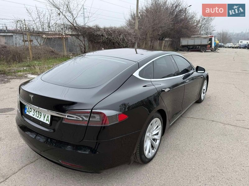 Лифтбек Tesla Model S 2017 в Запорожье фото 10 Лифтбек Tesla Model S 2017 в Запорожье