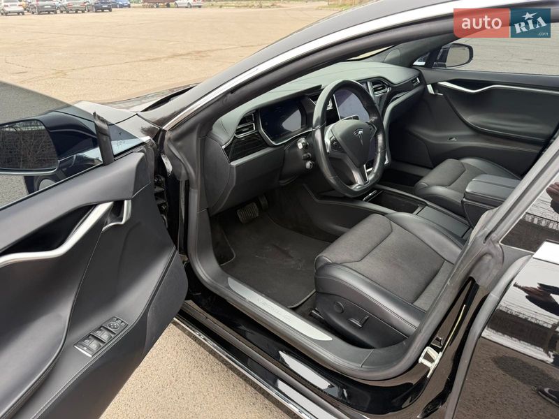 Лифтбек Tesla Model S 2017 в Запорожье фото 14 Лифтбек Tesla Model S 2017 в Запорожье