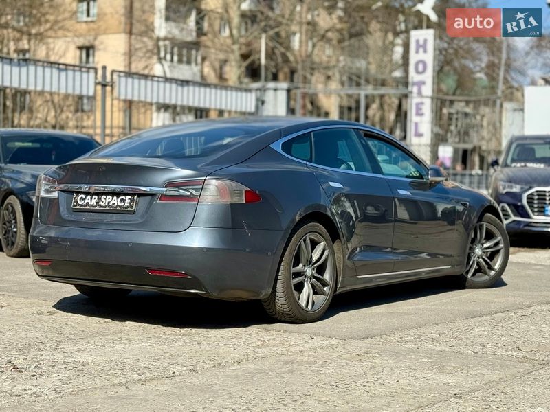 Лифтбек Tesla Model S 2017 в Одессе