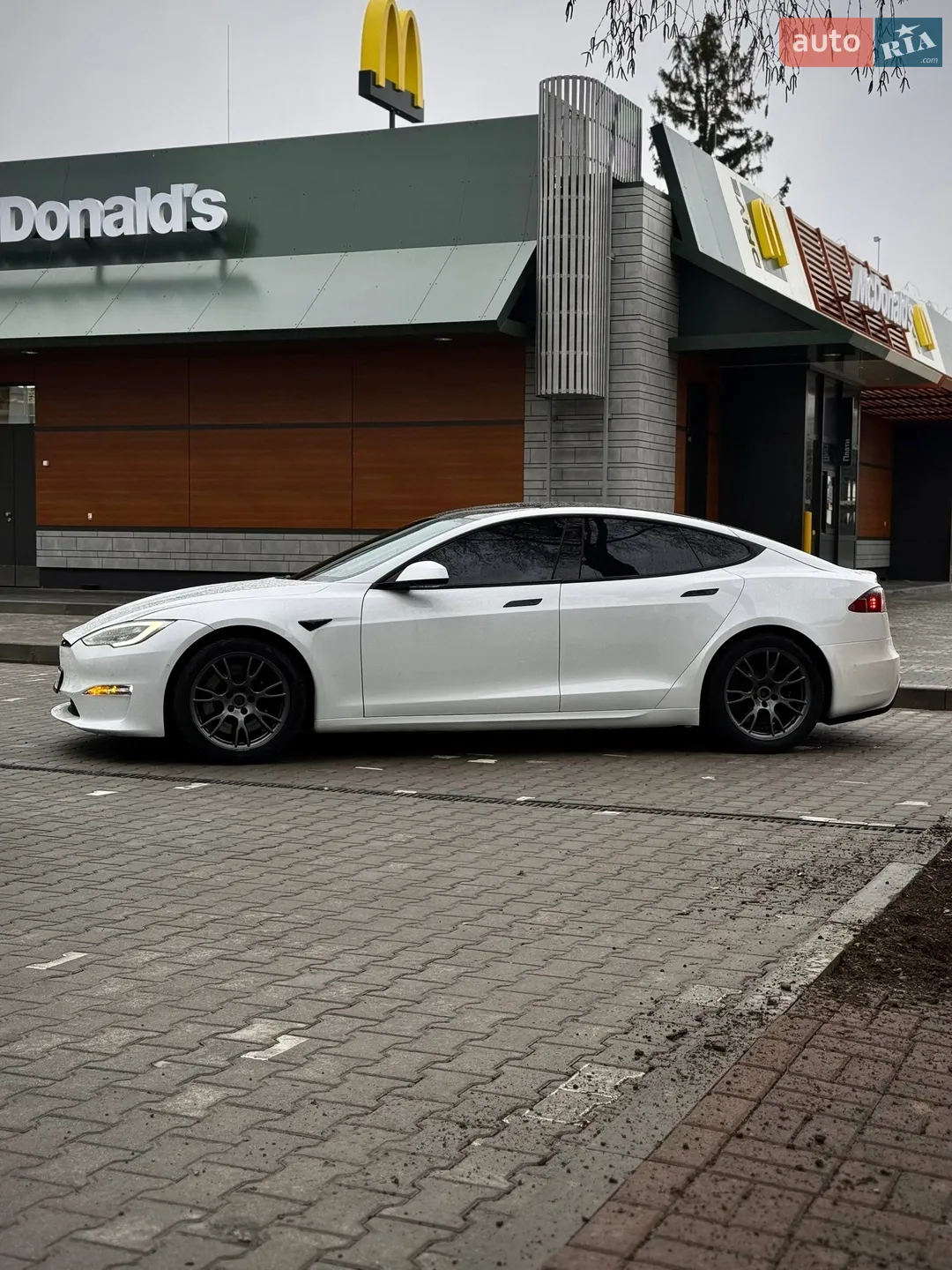 2022 Tesla Model S - мініатюра 5