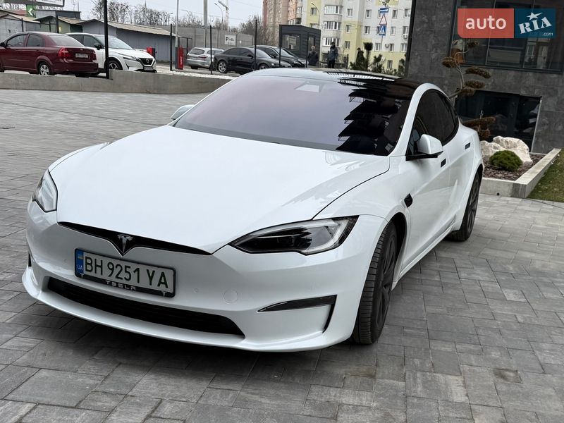 Лифтбек Tesla Model S 2022 в Виннице