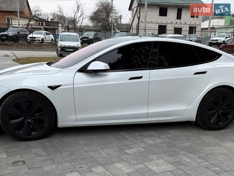 Лифтбек Tesla Model S 2022 в Виннице