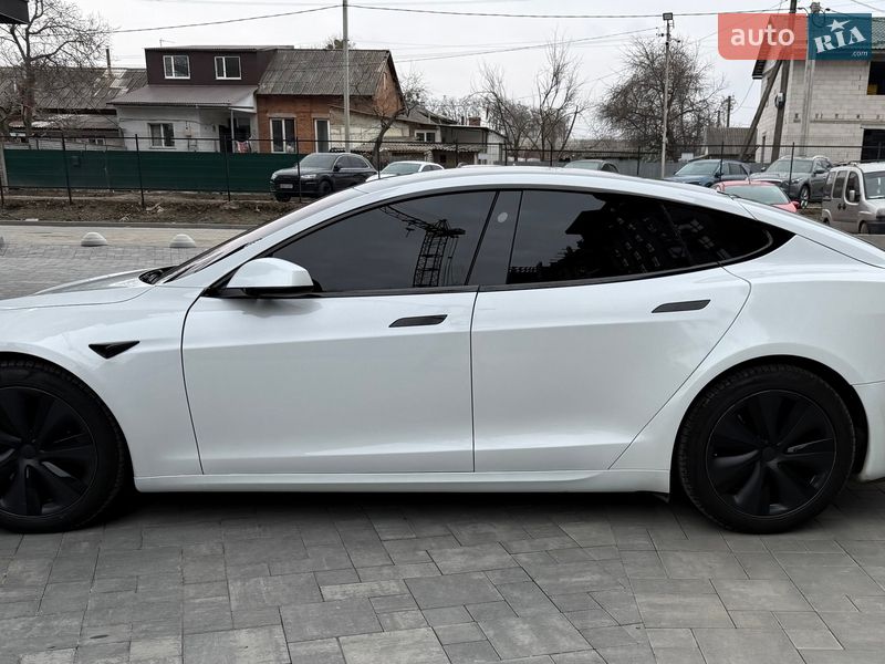 Лифтбек Tesla Model S 2022 в Виннице