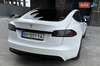 Лифтбек Tesla Model S 2022 в Виннице