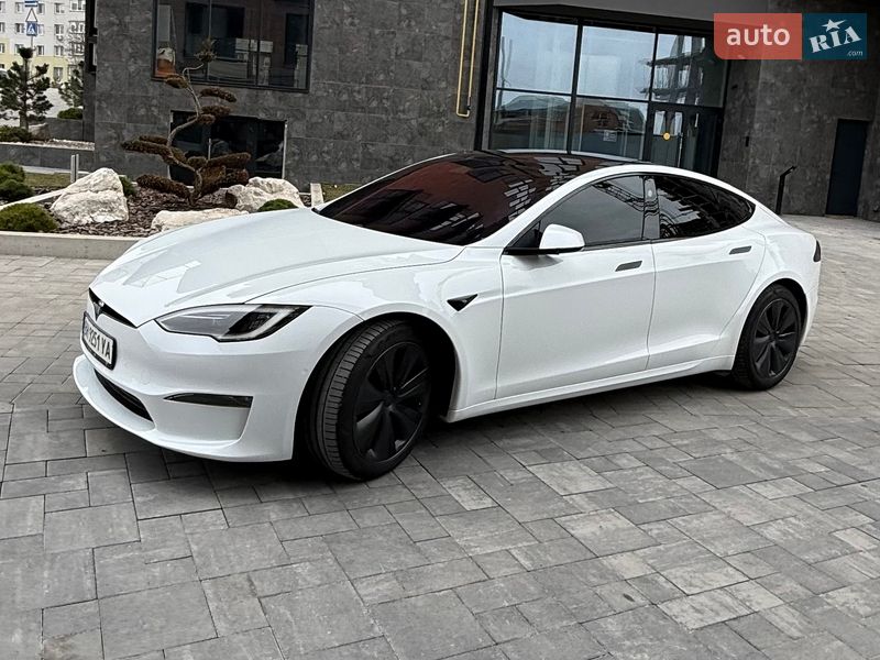 Лифтбек Tesla Model S 2022 в Виннице