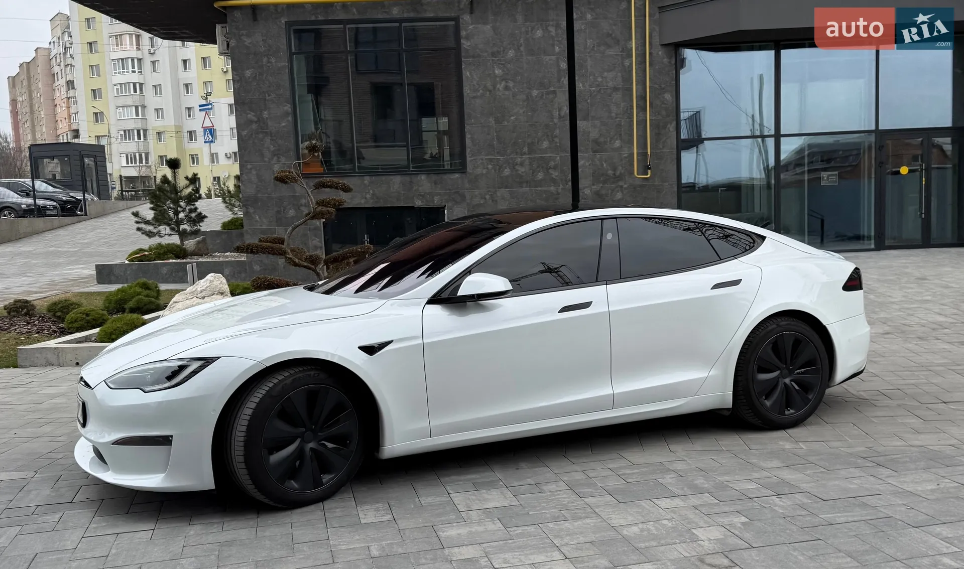 2022 Tesla Model S - мініатюра 23