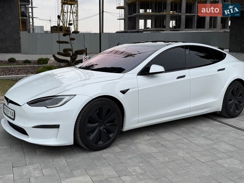 Лифтбек Tesla Model S 2022 в Виннице
