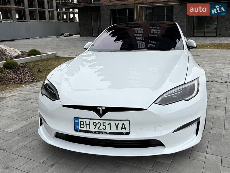 Лифтбек Tesla Model S 2022 в Виннице