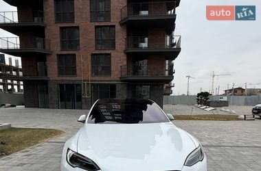 Лифтбек Tesla Model S 2022 в Виннице