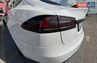 Лифтбек Tesla Model S 2022 в Виннице
