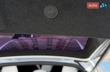 Лифтбек Tesla Model S 2022 в Виннице
