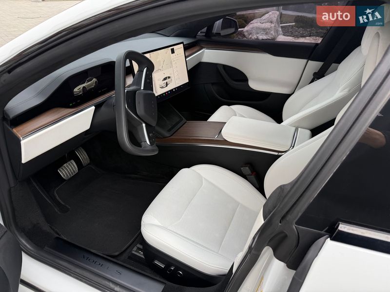 Лифтбек Tesla Model S 2022 в Виннице
