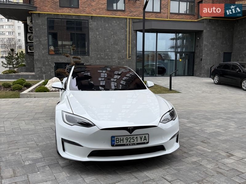 Лифтбек Tesla Model S 2022 в Виннице