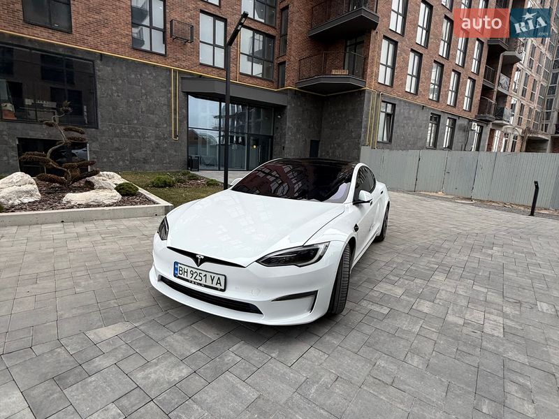 Лифтбек Tesla Model S 2022 в Виннице