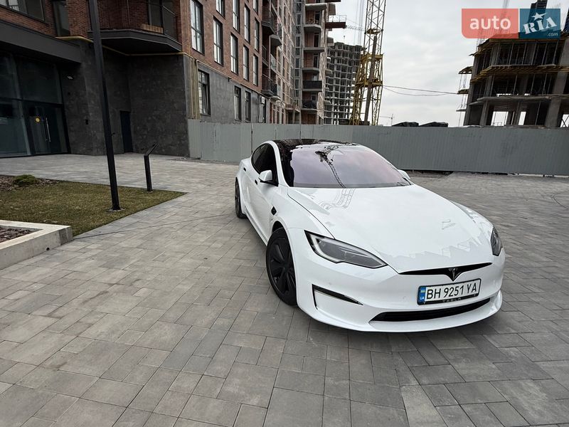 Лифтбек Tesla Model S 2022 в Виннице