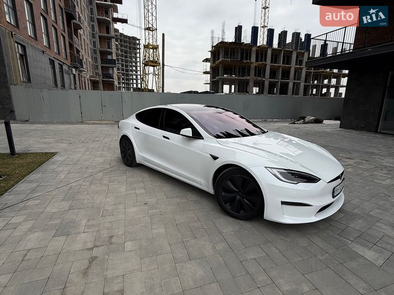 Лифтбек Tesla Model S 2022 в Виннице