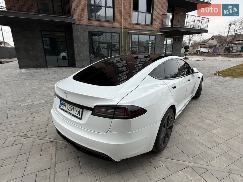 Лифтбек Tesla Model S 2022 в Виннице