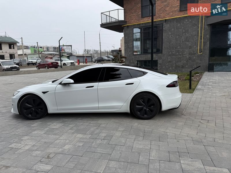 Лифтбек Tesla Model S 2022 в Виннице
