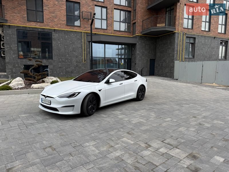Лифтбек Tesla Model S 2022 в Виннице