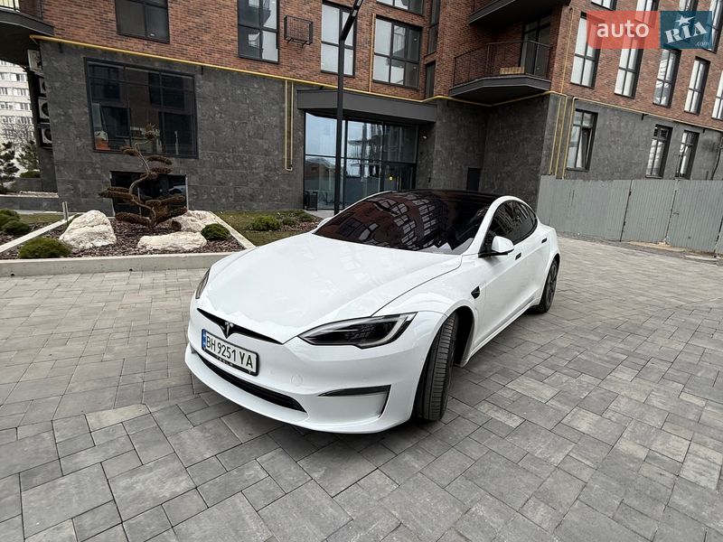 Лифтбек Tesla Model S 2022 в Виннице