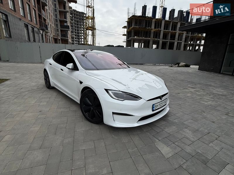Лифтбек Tesla Model S 2022 в Виннице