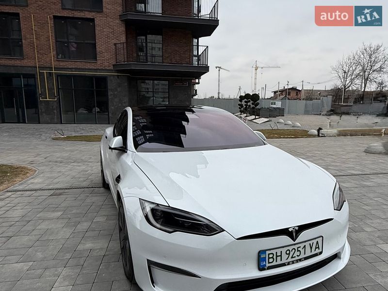 Лифтбек Tesla Model S 2022 в Виннице