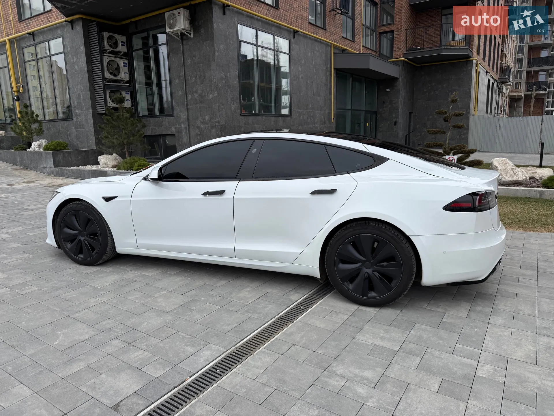 2022 Tesla Model S - мініатюра 95