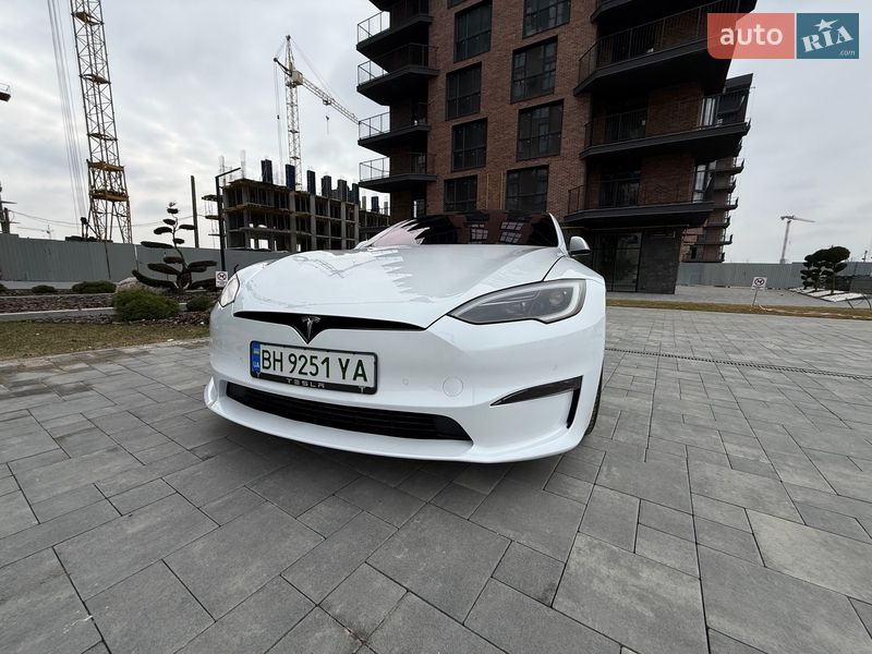Лифтбек Tesla Model S 2022 в Виннице