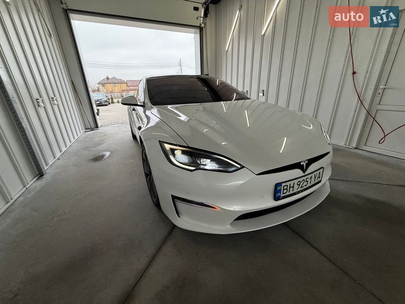 Лифтбек Tesla Model S 2022 в Виннице