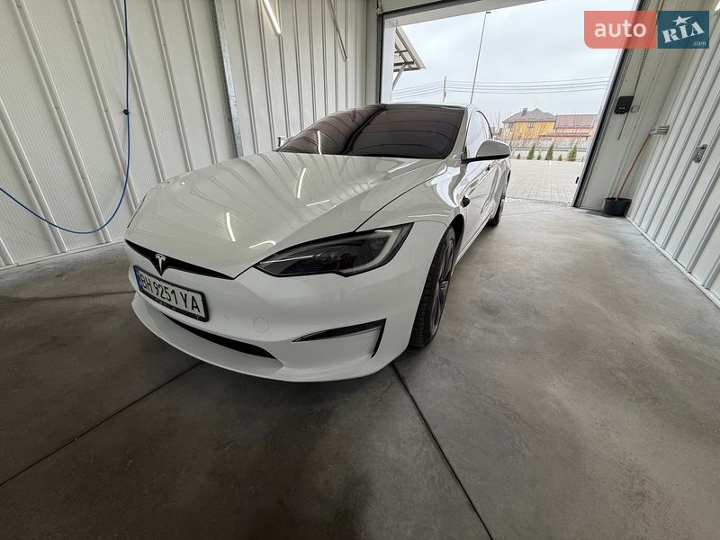 Лифтбек Tesla Model S 2022 в Виннице