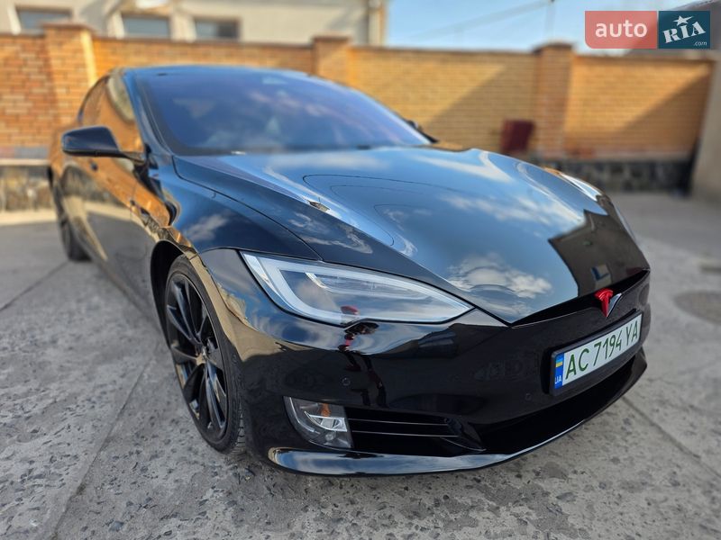 Ліфтбек Tesla Model S 2018 в Володимирі фото 4 Ліфтбек Tesla Model S 2018 в Володимирі