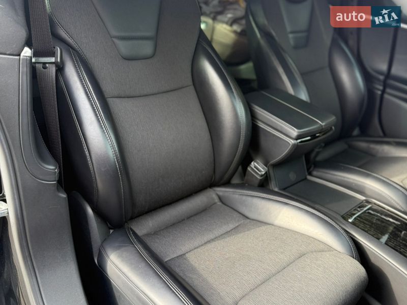 Ліфтбек Tesla Model S 2017 в Вінниці фото 8 Ліфтбек Tesla Model S 2017 в Вінниці