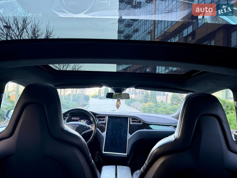 Лифтбек Tesla Model S 2016 в Одессе