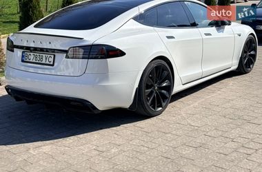 Ліфтбек Tesla Model S 2016 в Львові