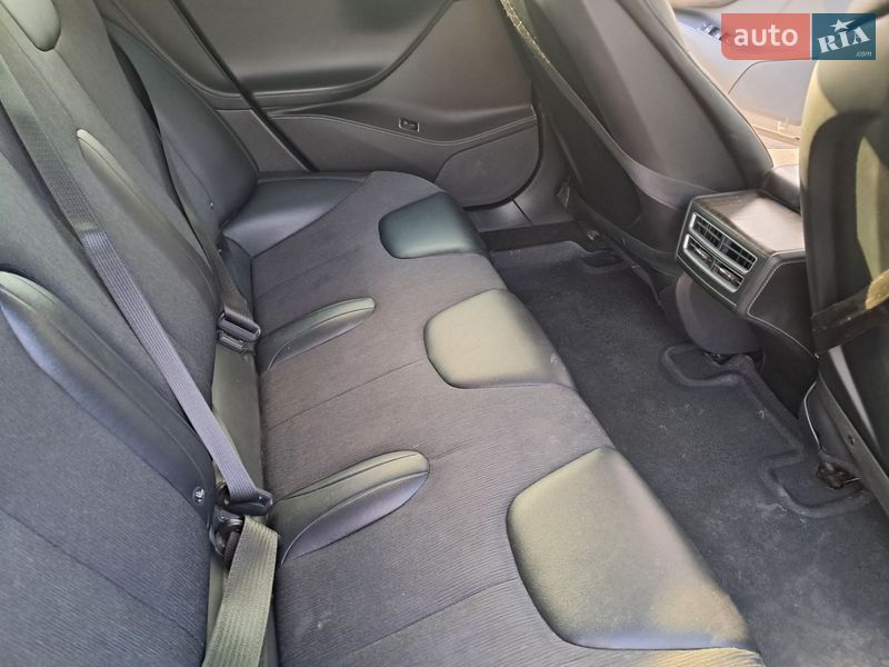 Лифтбек Tesla Model S 2015 в Одессе
