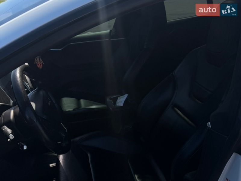 Лифтбек Tesla Model S 2015 в Запорожье фото 15 Лифтбек Tesla Model S 2015 в Запорожье